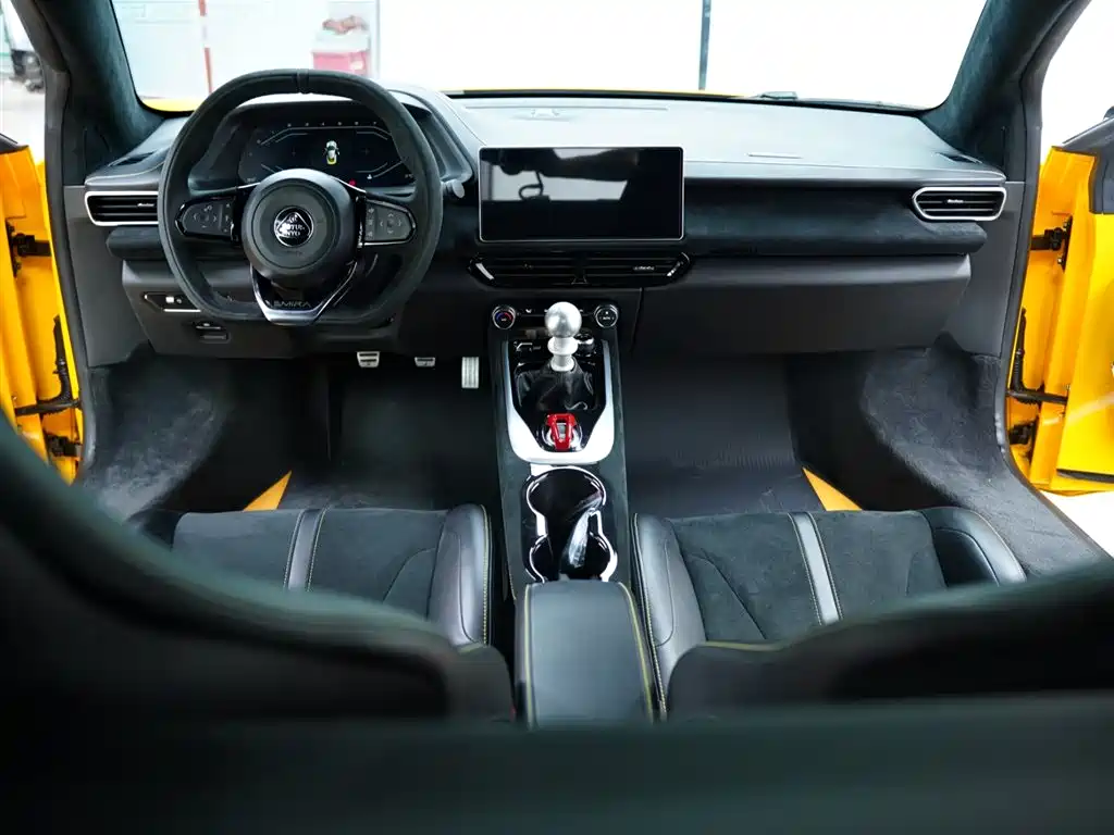Lotus Cars EMIRA 2022 3.5T V6 Manual First Edition фото 46