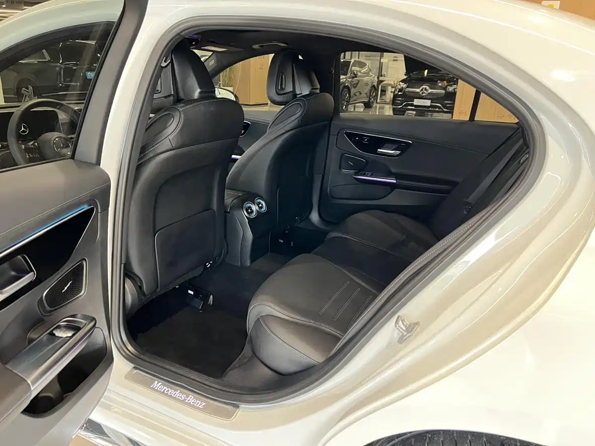 Mercedes-Benz C-Class 2023 Facelift C 260 L Sport Edition фото 7