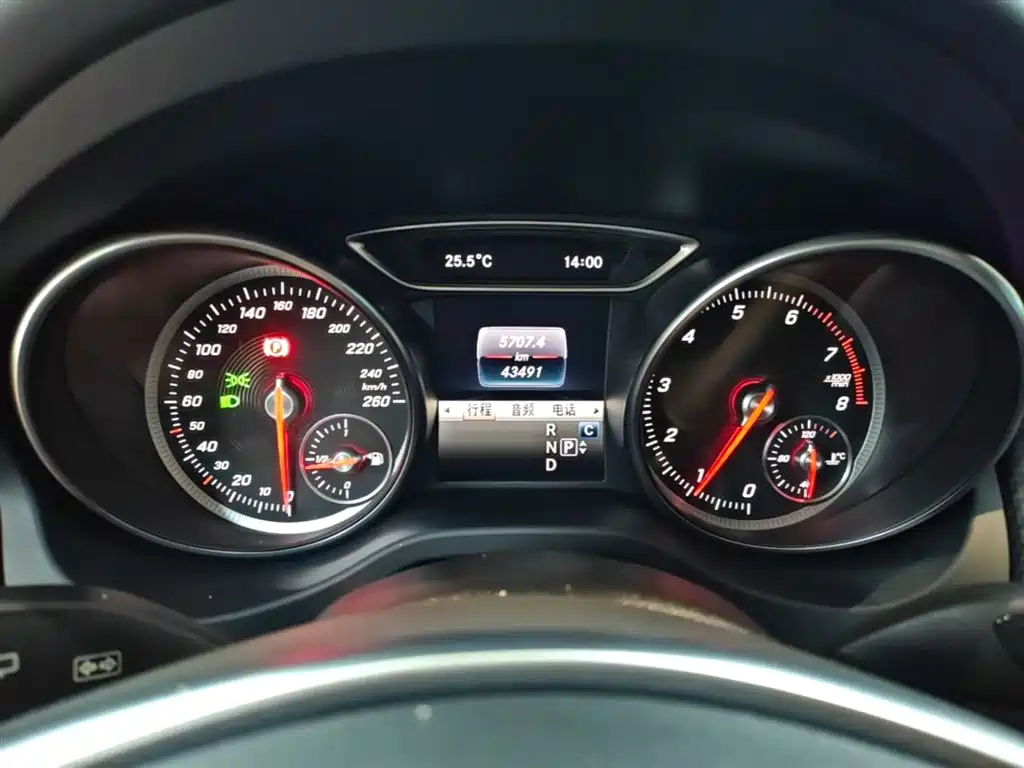 Mercedes-Benz GLA 2019 GLA 200 Fashion фото 12