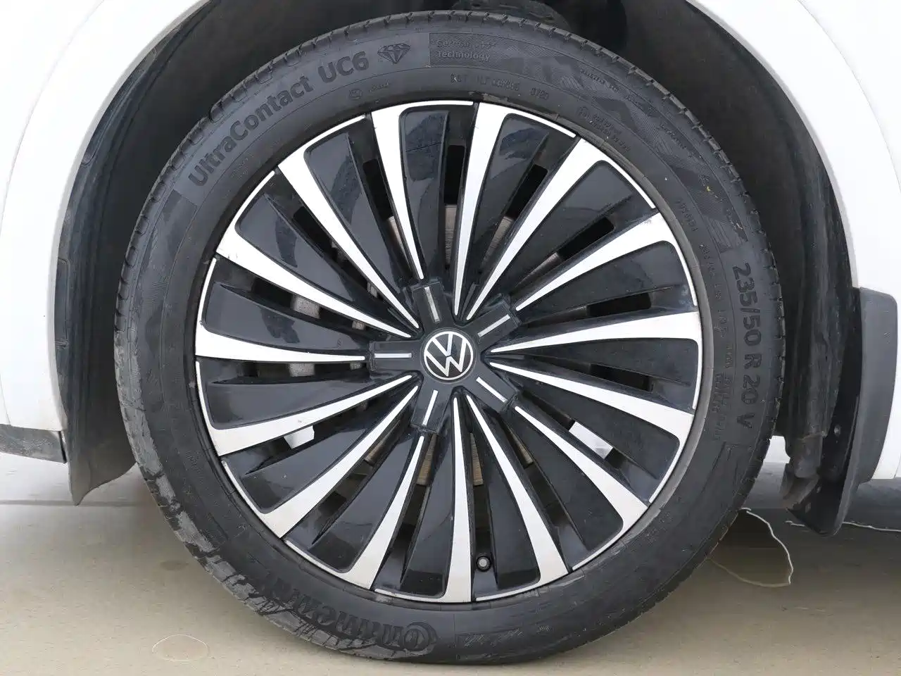 Volkswagen Viloran 2020 380TSI Premium фото 9