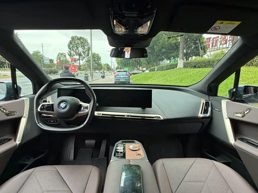 BMW iX 2023 2022 xDrive40