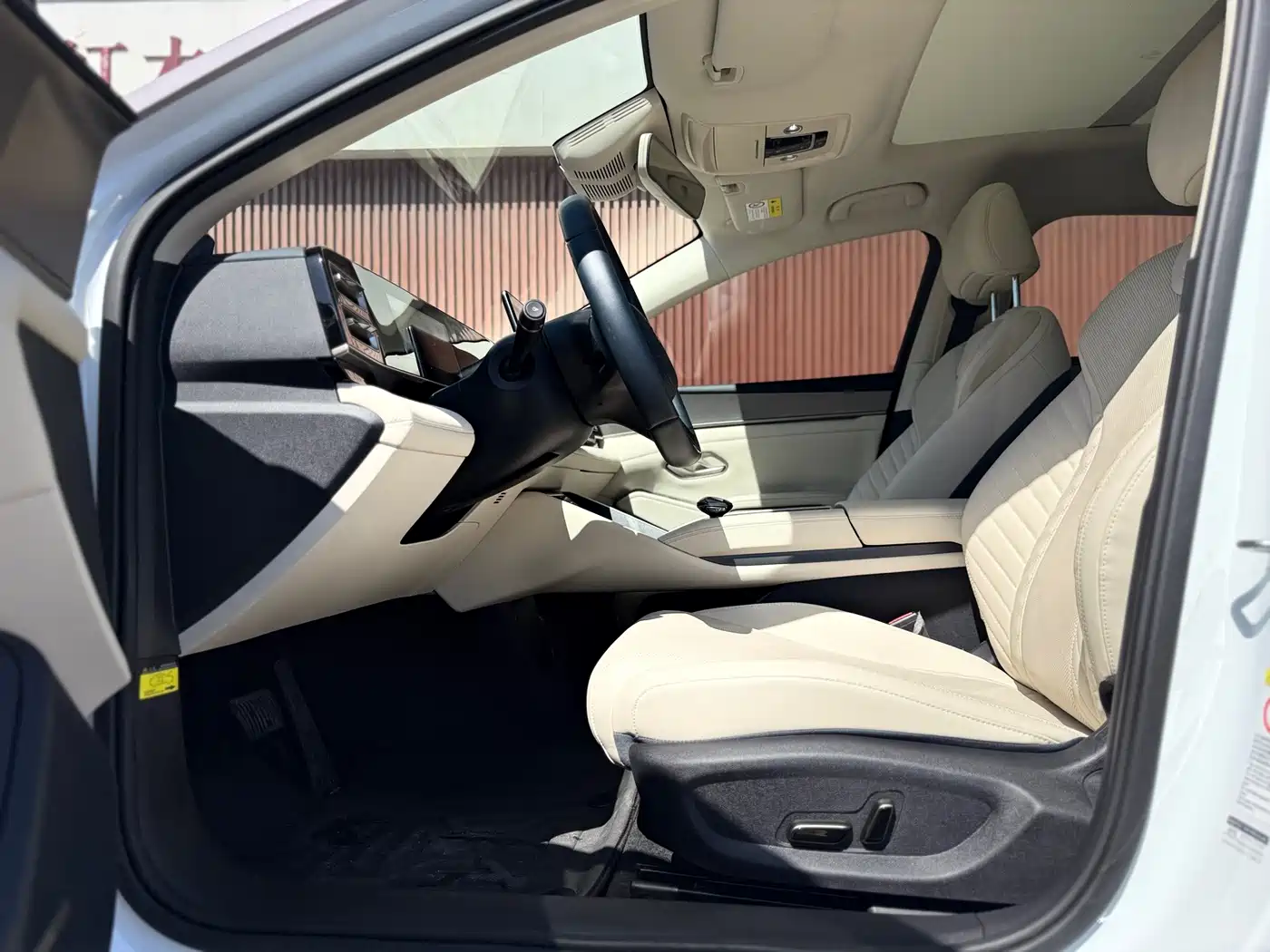BYD Qin L 2024 DM-i 120KM Excellence Model фото 17