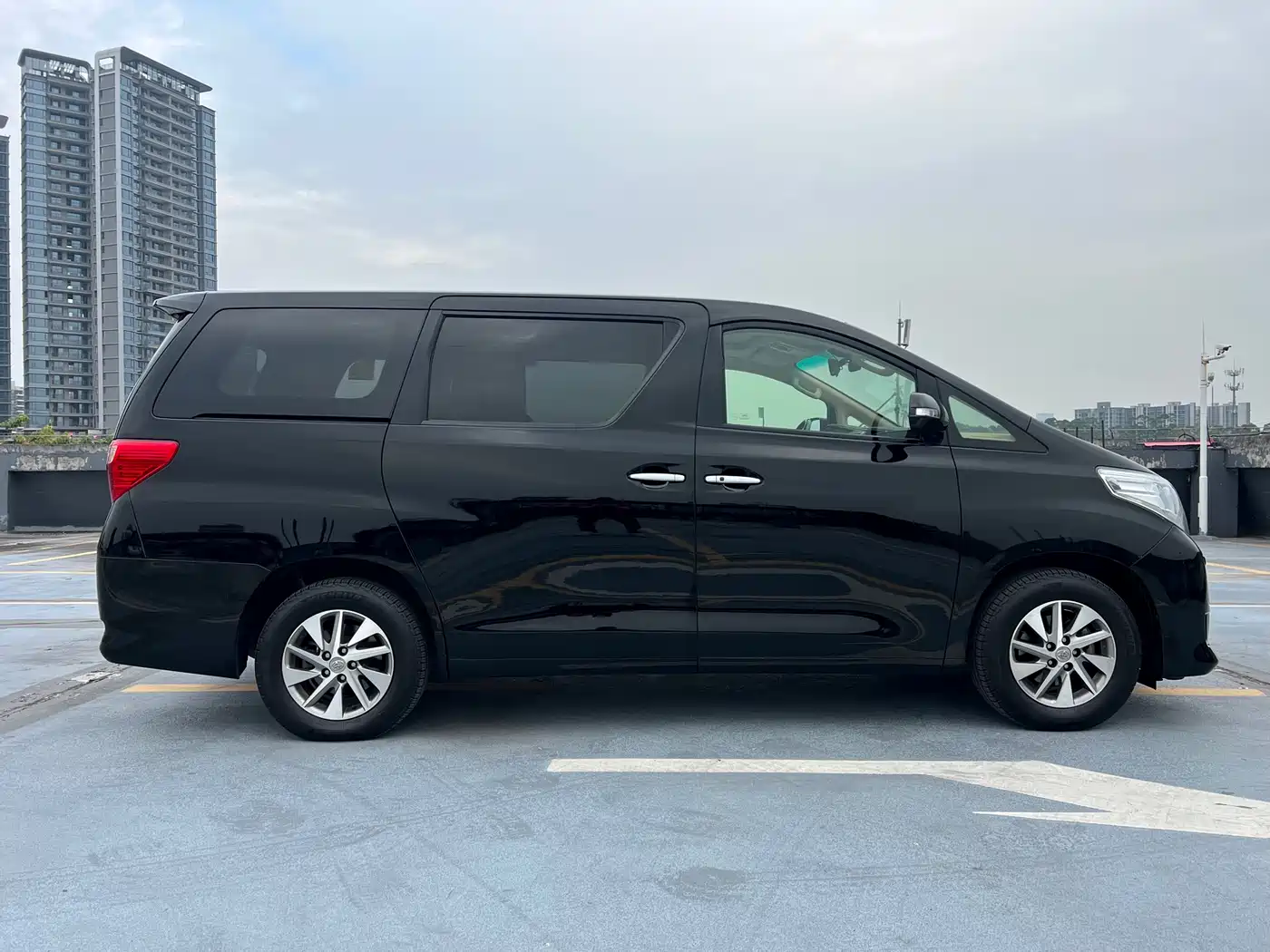 Toyota Alphard 2012 3.5L Luxury Edition фото 5