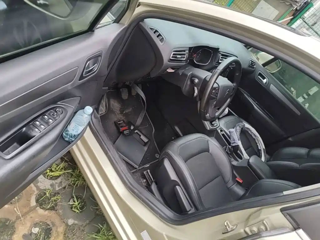 Citroën C4 C-Quatre 2016 2016 1.6L Manual Luxury