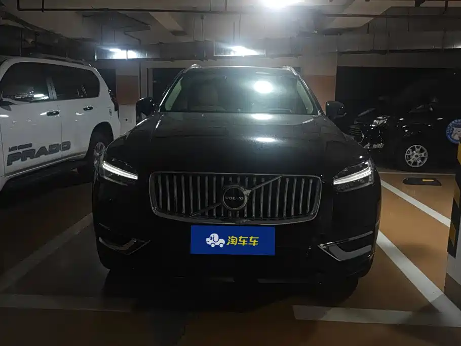 Фото 2 - Volvo XC90