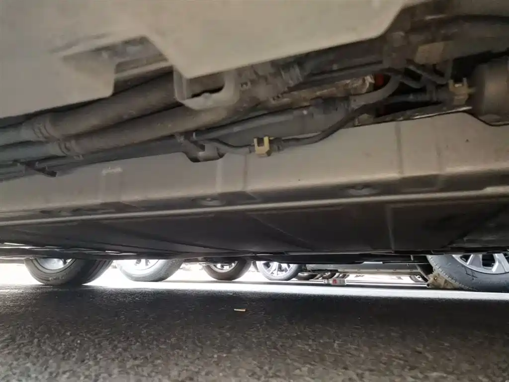 BYD Han 2022 DM-i 121KM Premium фото 22