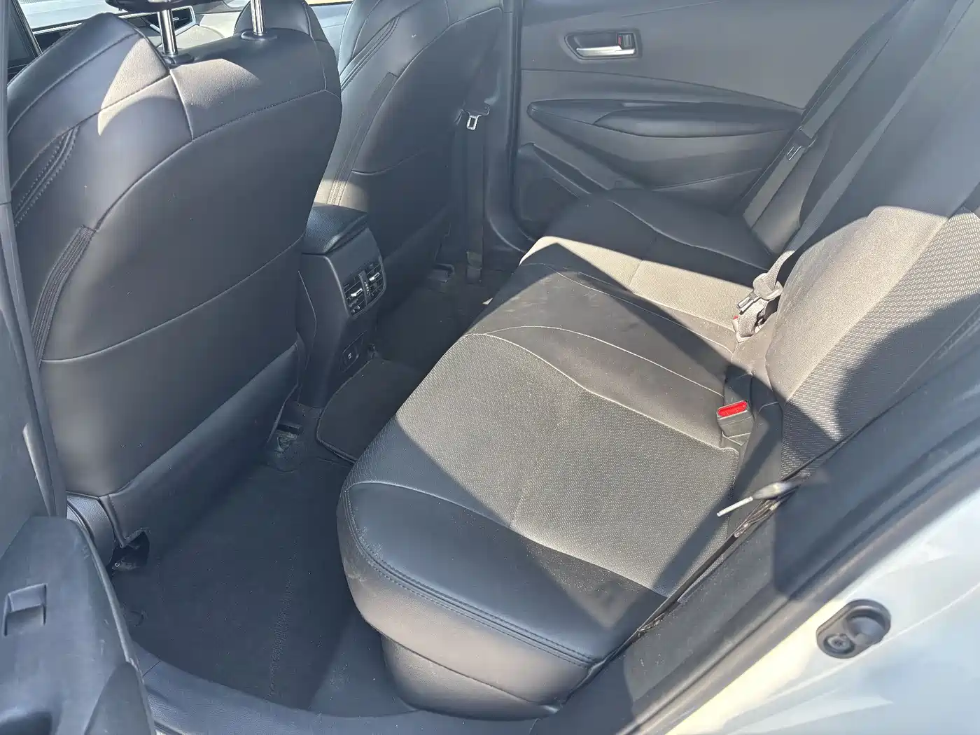 Toyota Levin 2022 Dual Engine 1.8H E-CVT Luxury Edition фото 10