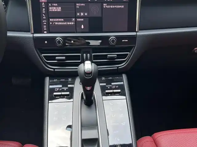 Porsche Macan 2022 Macan 2.0T фото 9