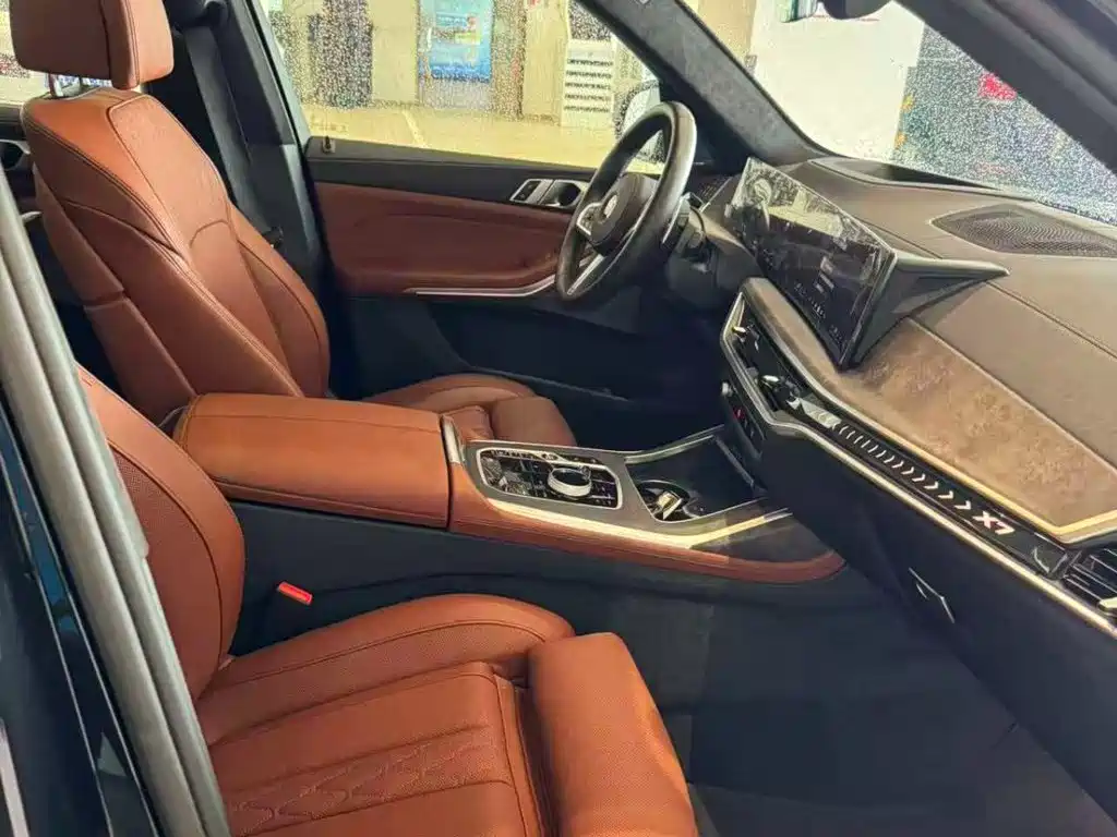 Фото 9 - BMW X7