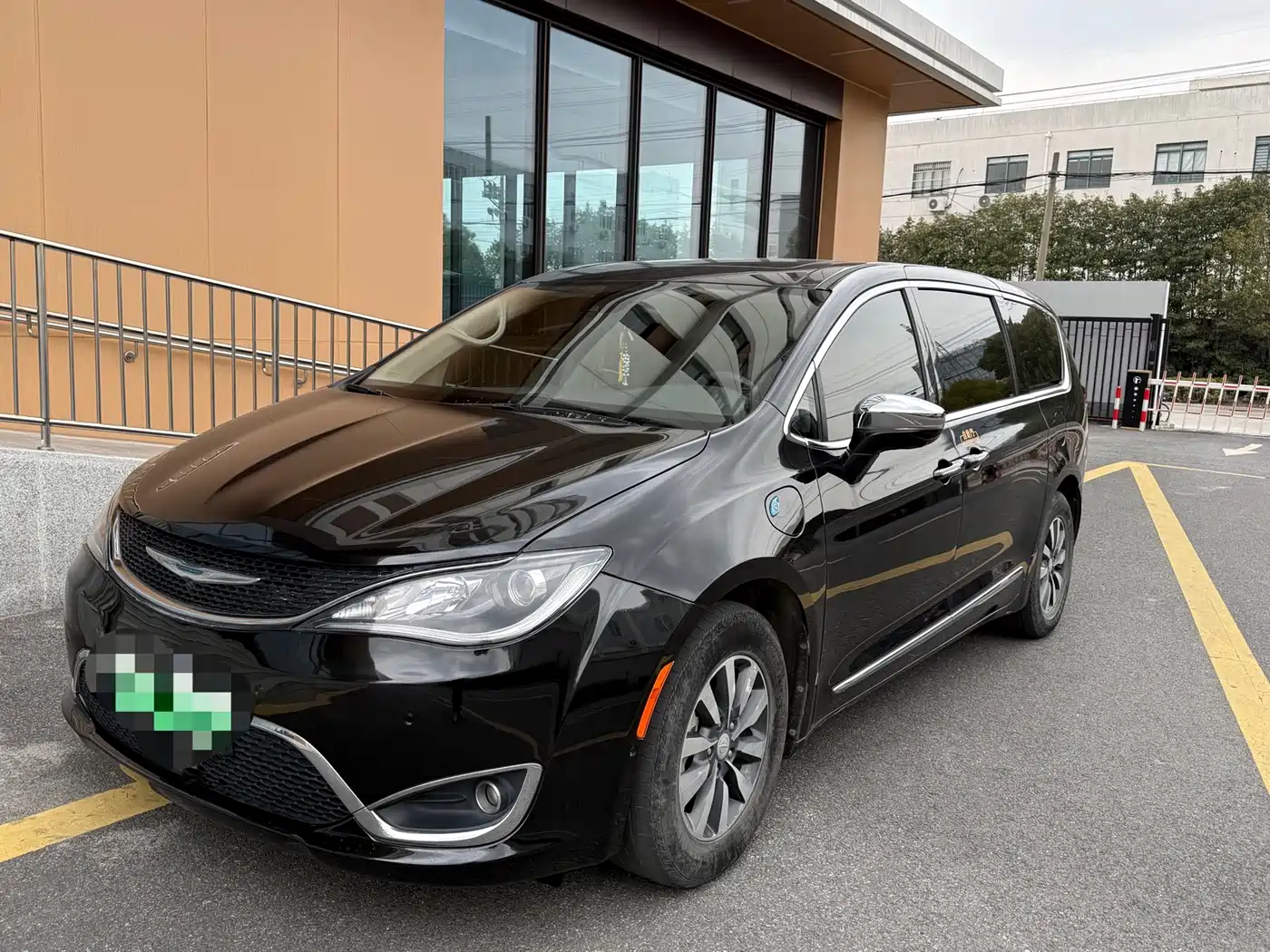 Chrysler Grand Caravan PHEV (Import) 2019 3.6L Plug-in Hybrid