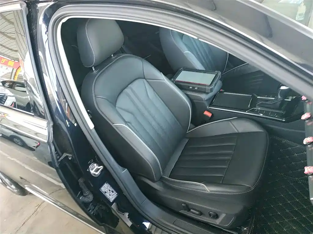 Volkswagen Passat 2023 Facelift 330TSI Elite Edition фото 19