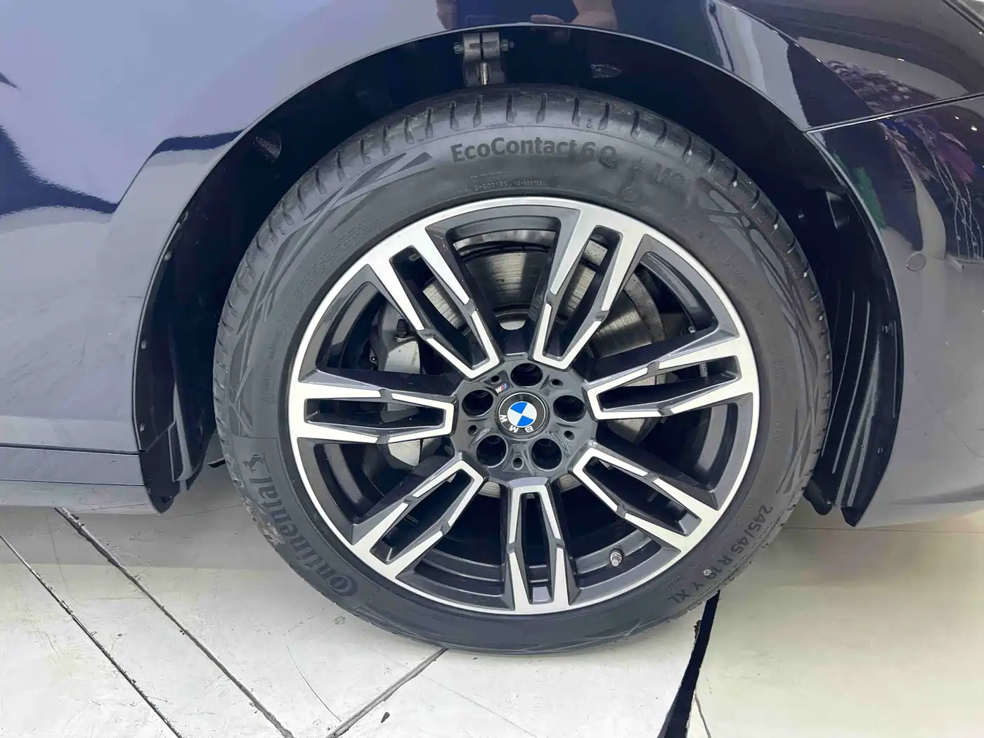 BMW 5 Series 2024 530Li Leading M Sport Package фото 26