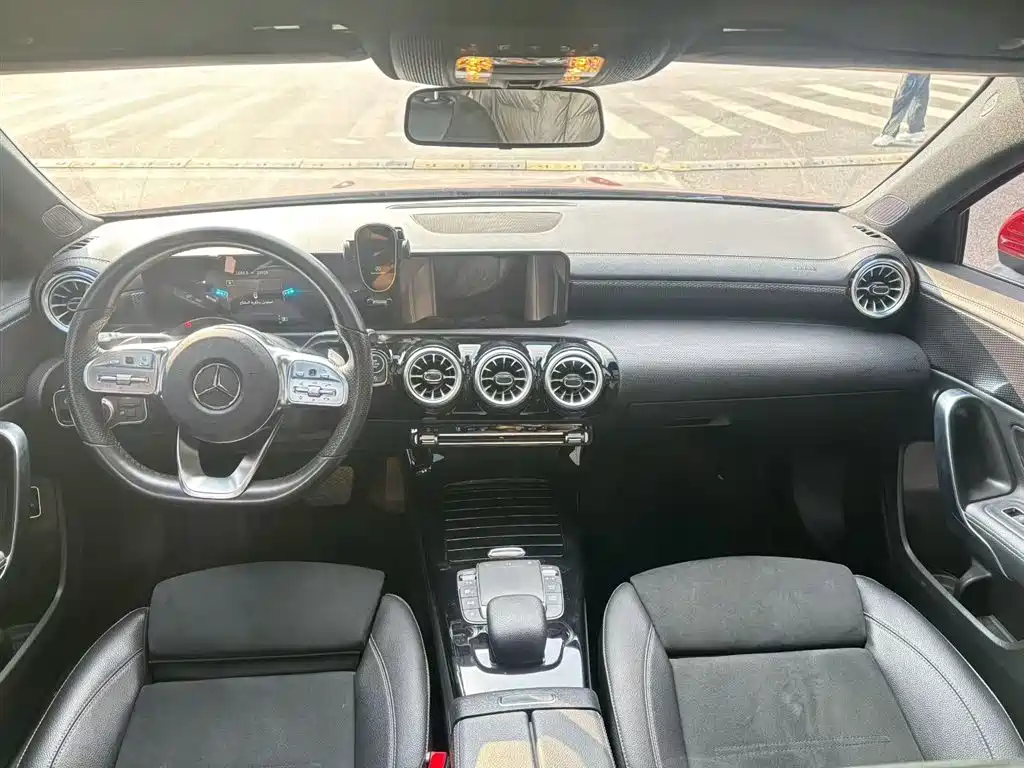 Mercedes-Benz A-Class 2022 Facelift A 200 L Sport Sedan Dynamic фото 5