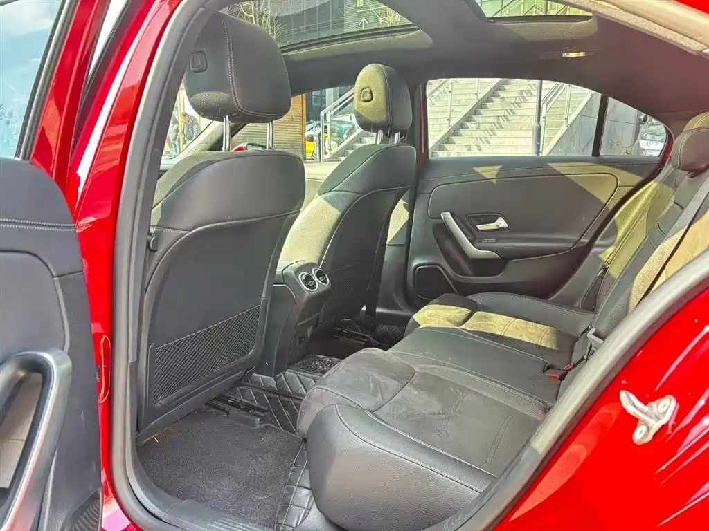 Mercedes-Benz A-Class 2022 Facelift A 200 L Sport Sedan Dynamic фото 6