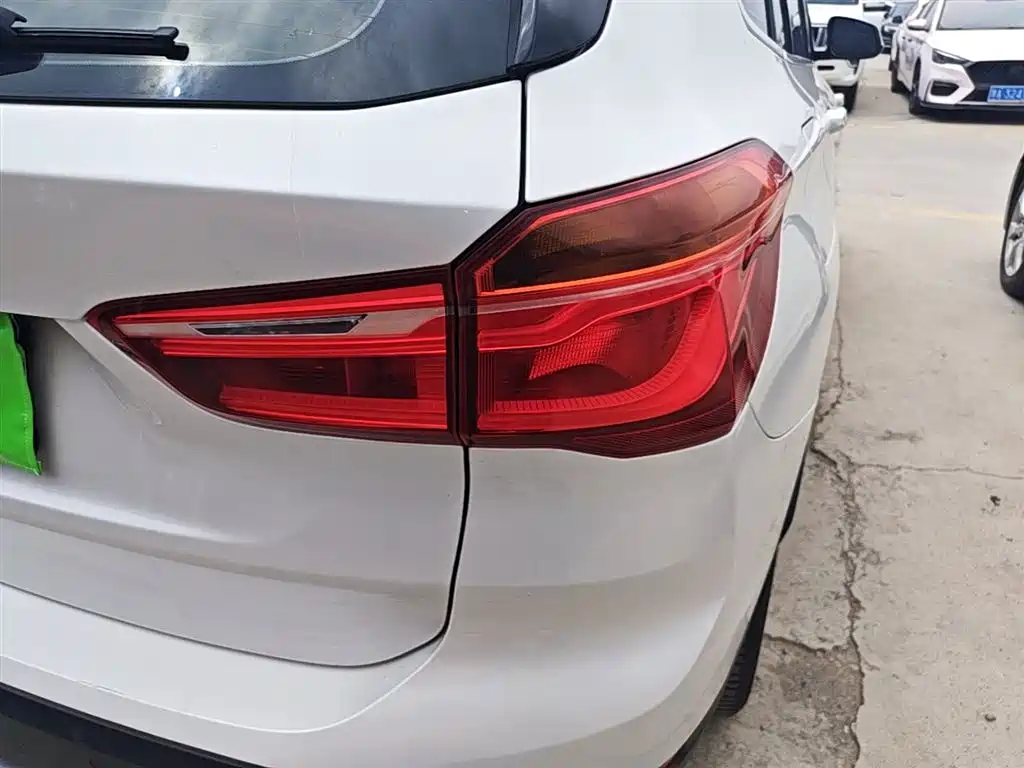 BMW X1 2018 sDrive20Li Leading Model фото 8