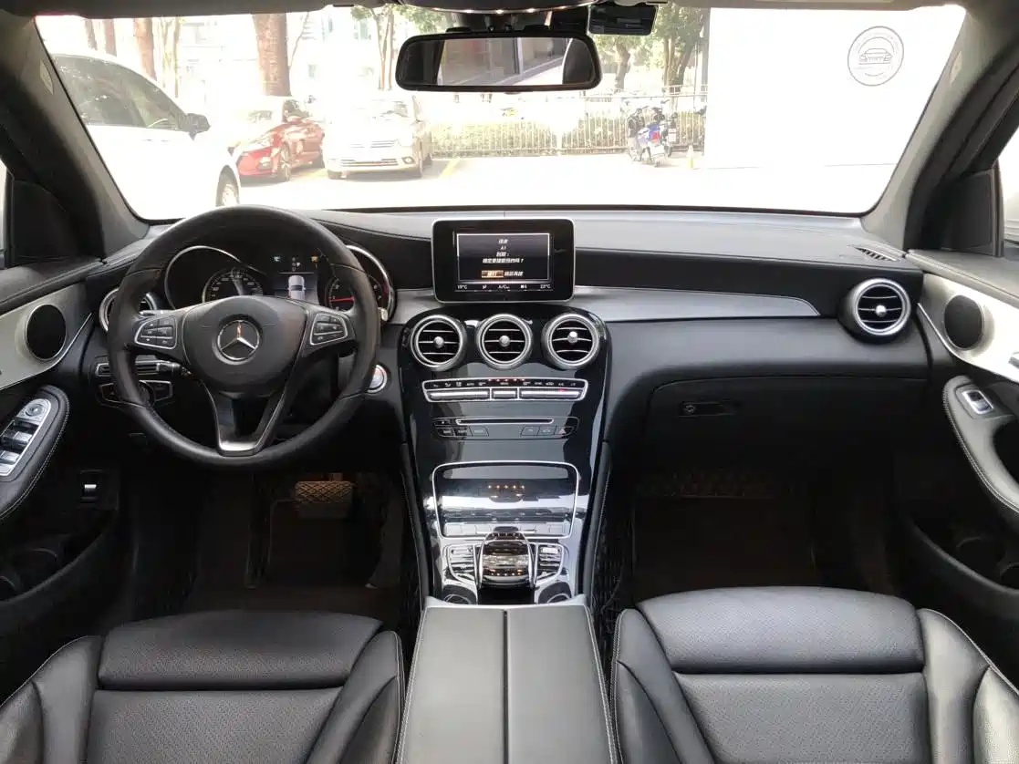 Mercedes-Benz GLC 2019 Model GLC 200 L 4MATIC фото 11
