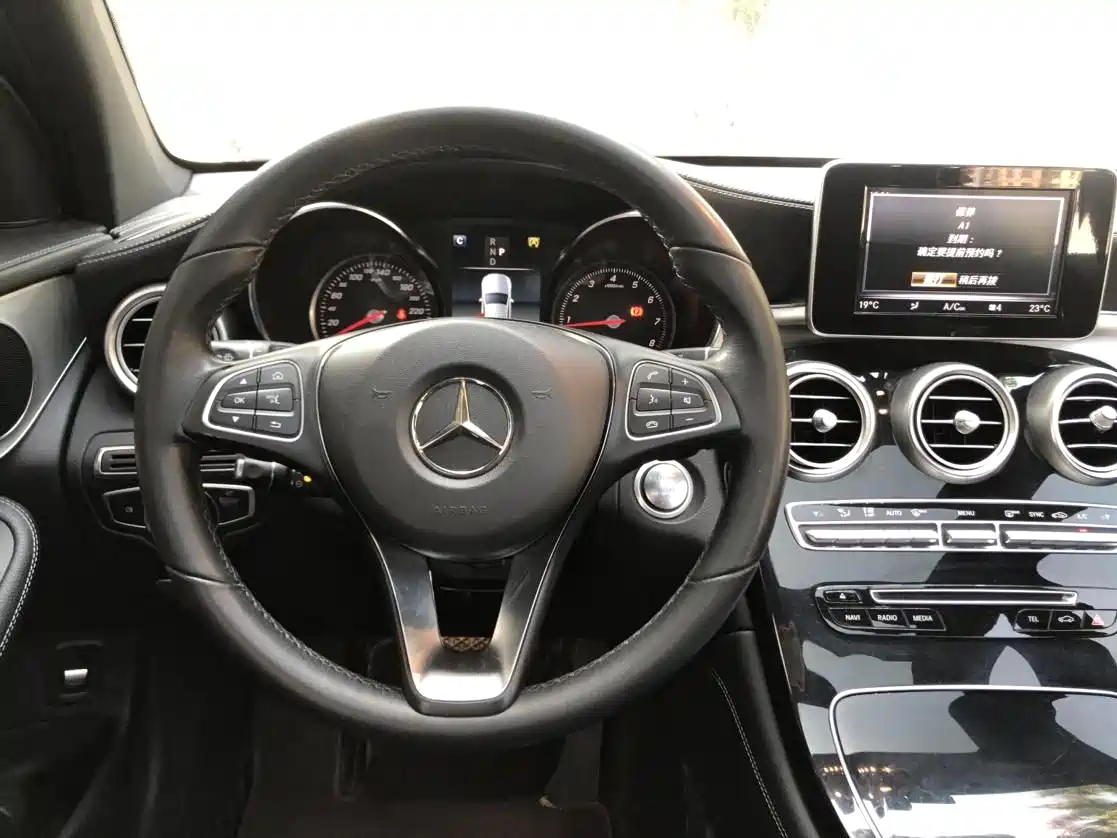 Mercedes-Benz GLC 2019 Model GLC 200 L 4MATIC фото 14