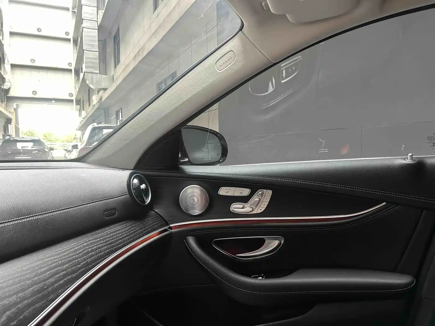 Mercedes-Benz E-Class 2020 Facelift E 300 L Sport Exclusive фото 9
