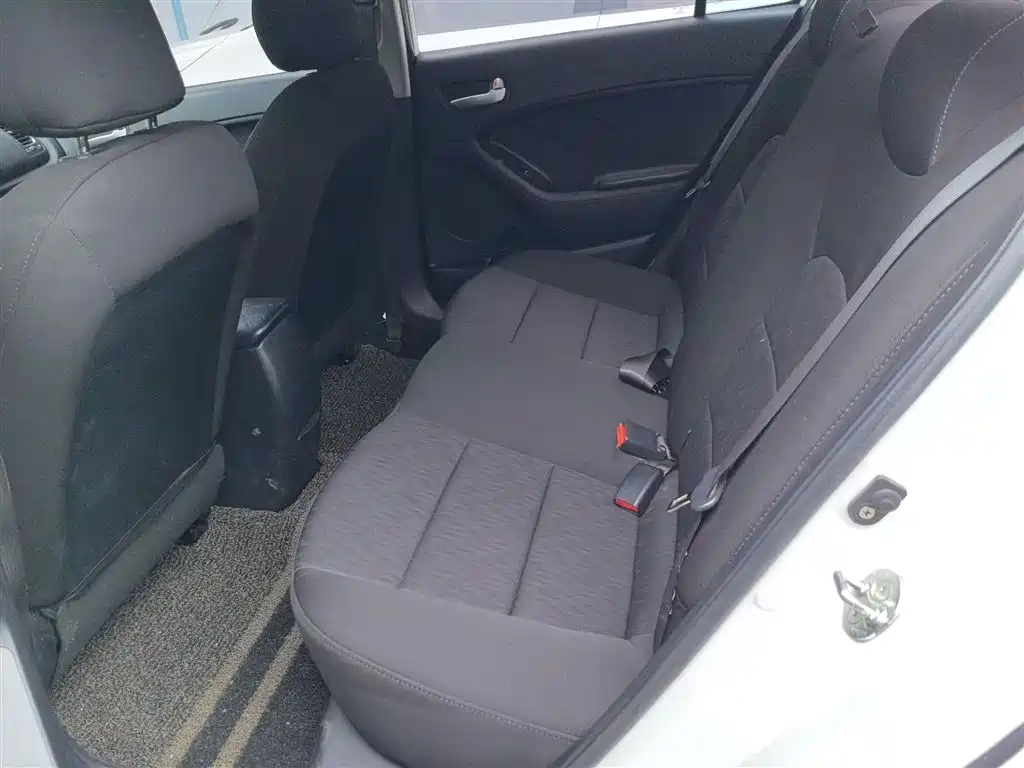 Kia K3 2015 1.6L Manual GL фото 13
