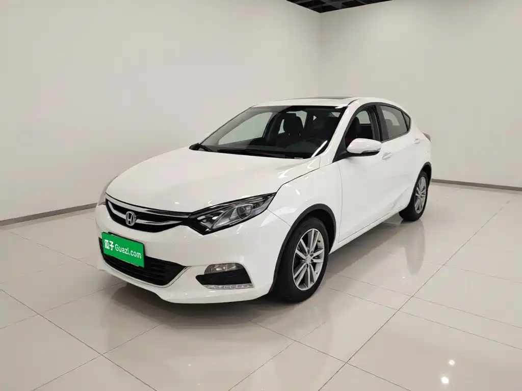 Фото 1 - Changan Eado XT
