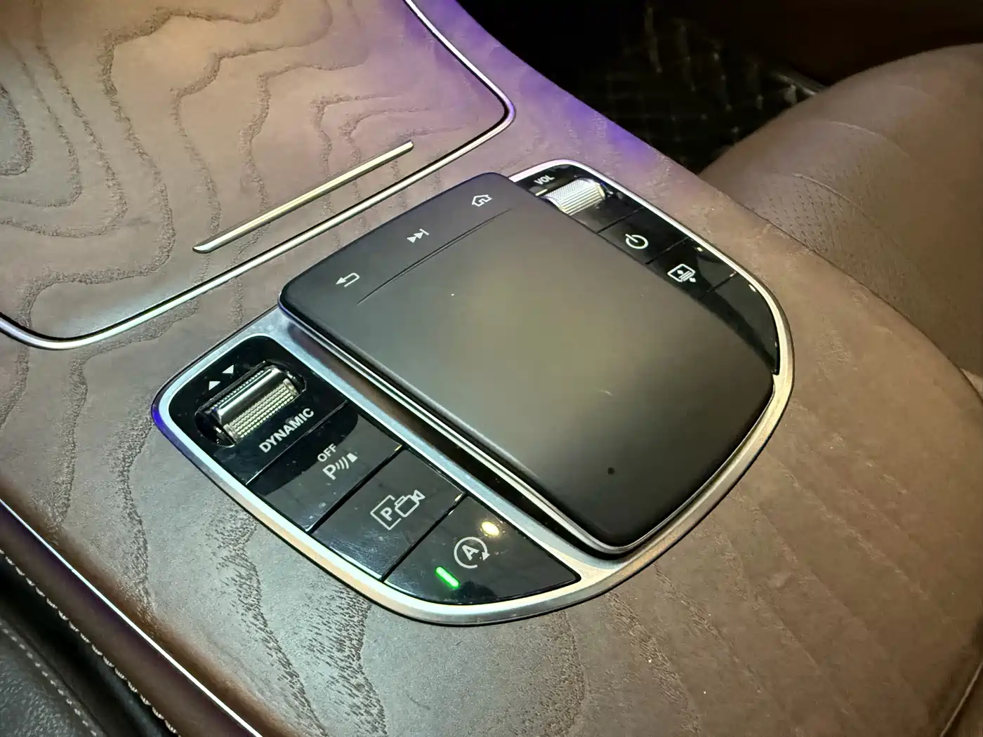 Mercedes-Benz E-Class 2020 E 300 L Luxury Model фото 7
