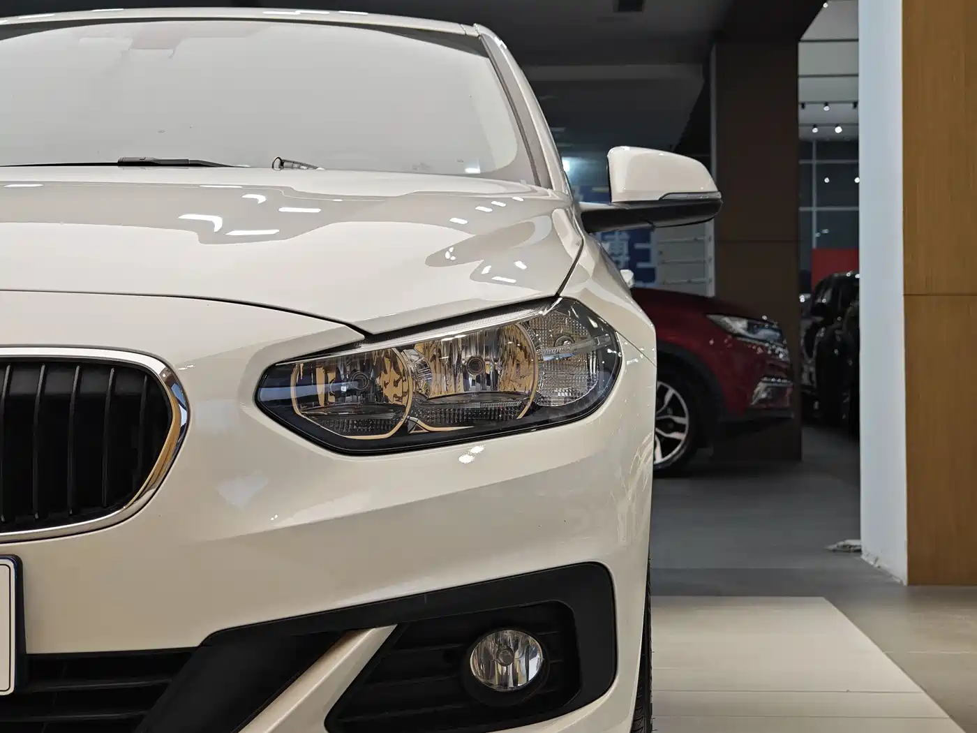 BMW 1 Series 2018 118i Fashion Edition фото 2