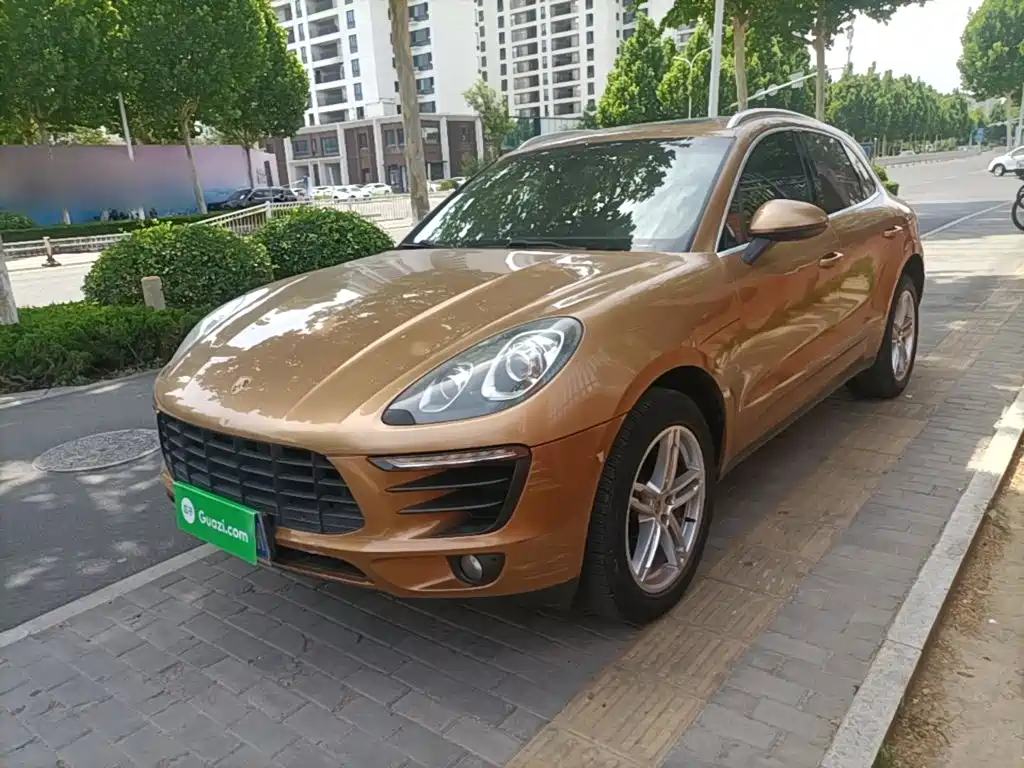Photo 1 - Porsche Macan