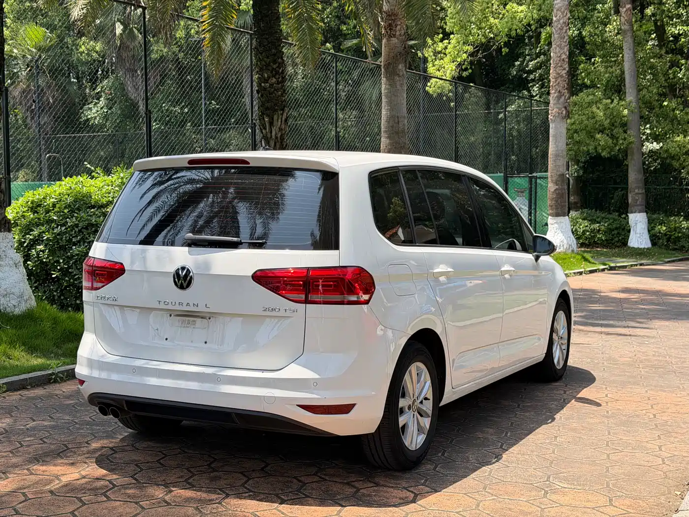 Volkswagen Touran 2021 Touran L 280TSI DSG Trend Edition 7-seater фото 7