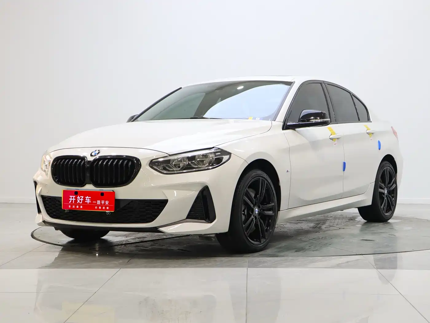 BMW 1 Series 2022 125i M Sport Shadow Edition фото 2