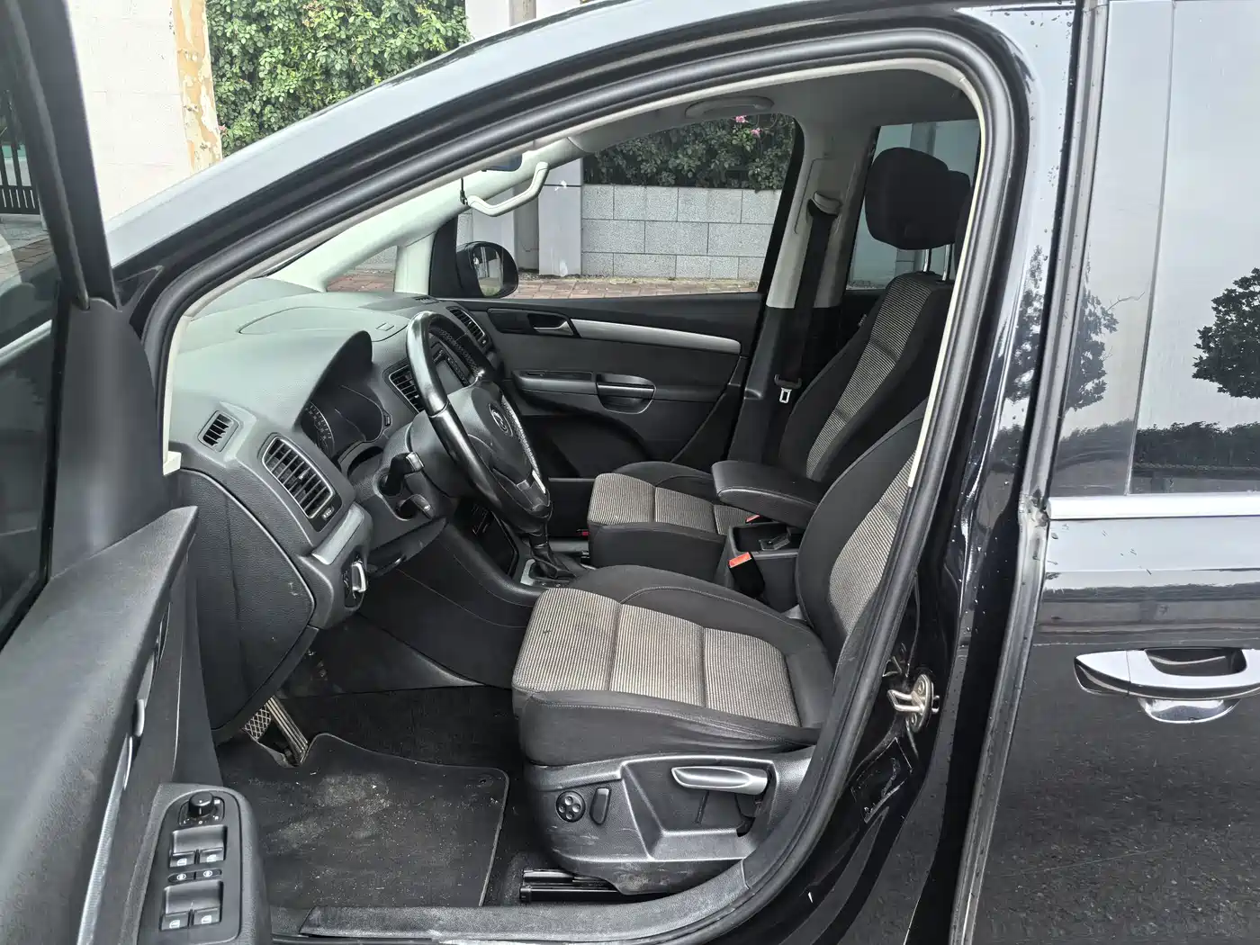 Volkswagen Sharan 2016 380TSI Comfort 7-seater фото 6