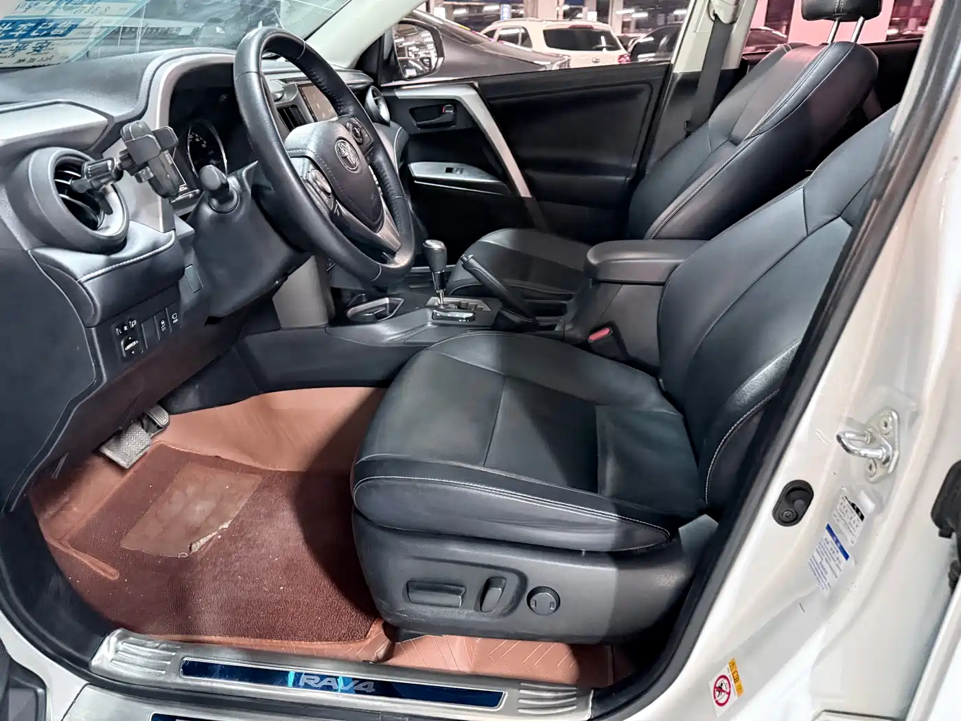 Toyota RAV4 Rongfang 2018 2.5L Automatic 4WD Elite i Edition фото 8