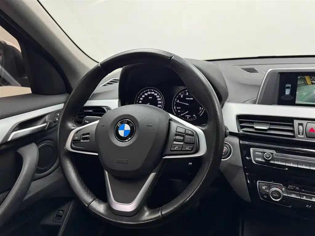 BMW X1 2019 sDrive18Li Fashion Model фото 13