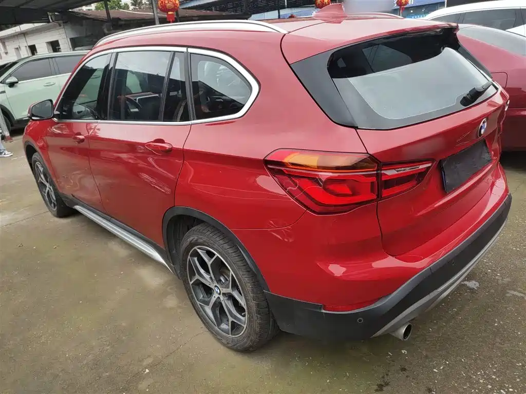 BMW X1 2018 sDrive18Li Premium Model фото 23
