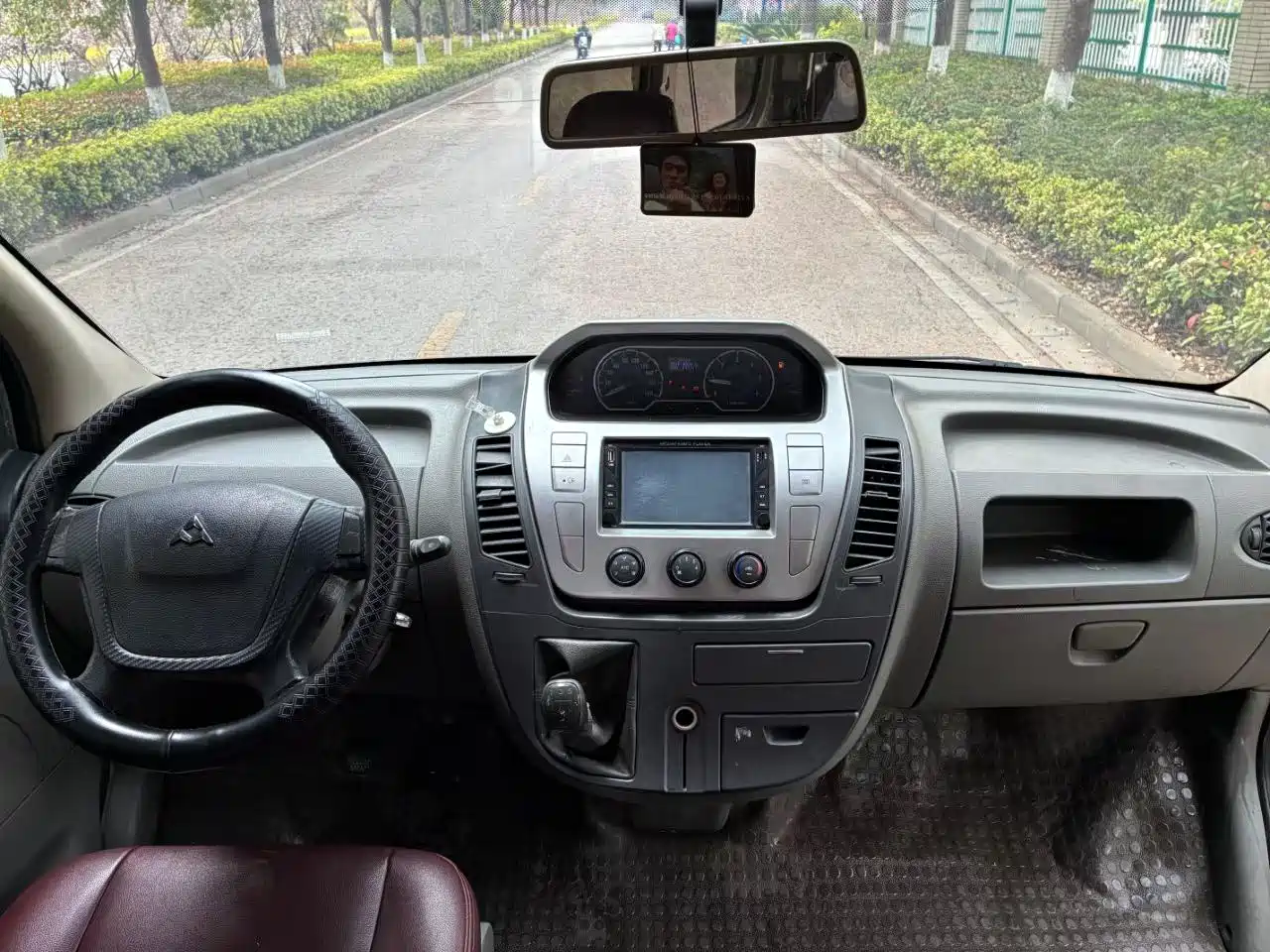 SAIC Maxus Xintu V80 2014 2.5T Aoyun Short Wheelbase Low Roof фото 8