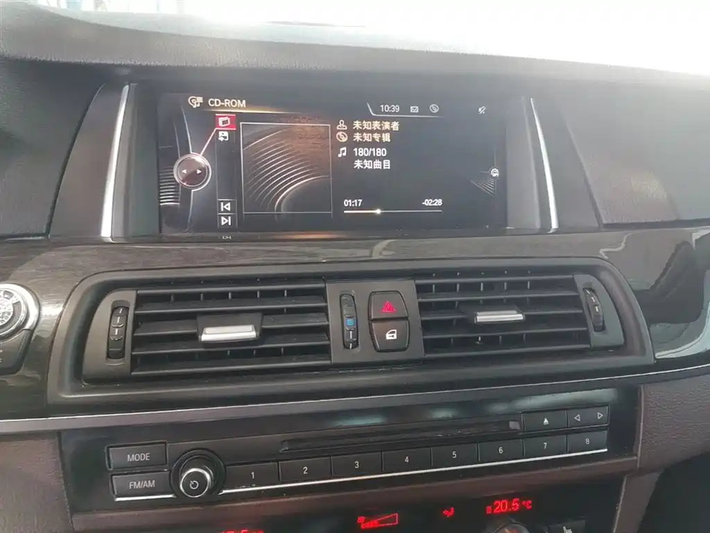 BMW 5 Series 2014 525Li Luxury Design Package фото 13