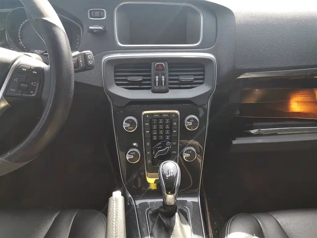 Volvo V40 2018 2017 T3 Inscription