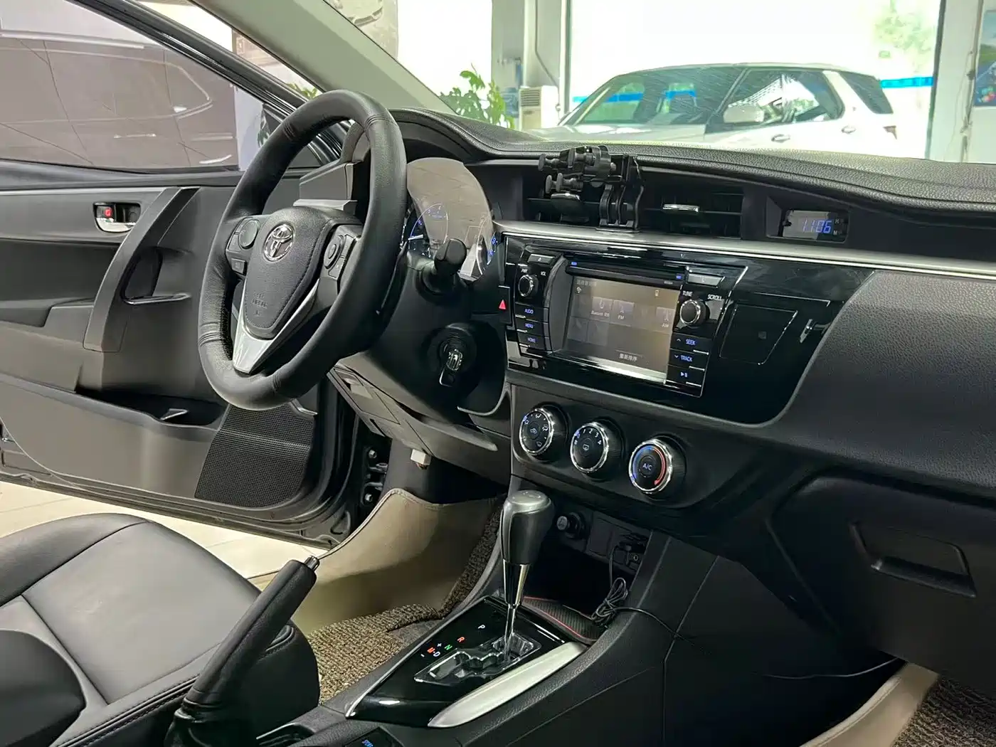 Toyota Levin 2016 1.8GS CVT Elite Edition фото 16