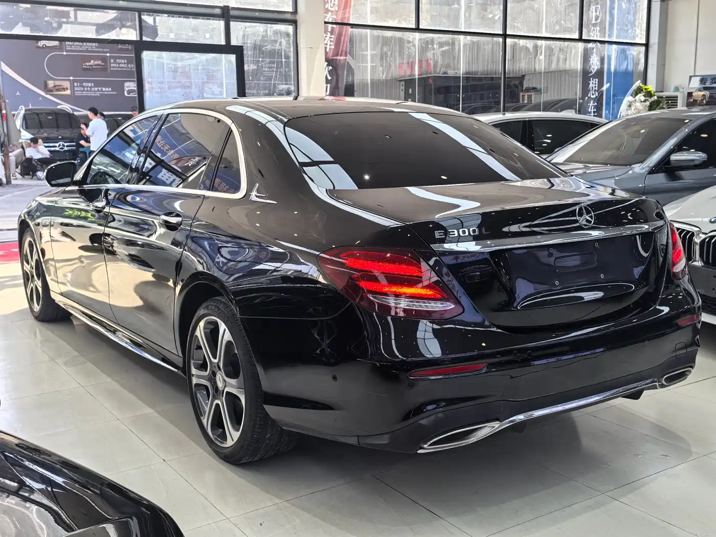 Mercedes-Benz E-Class 2016 E 300 L Sport Fashion Type фото 14