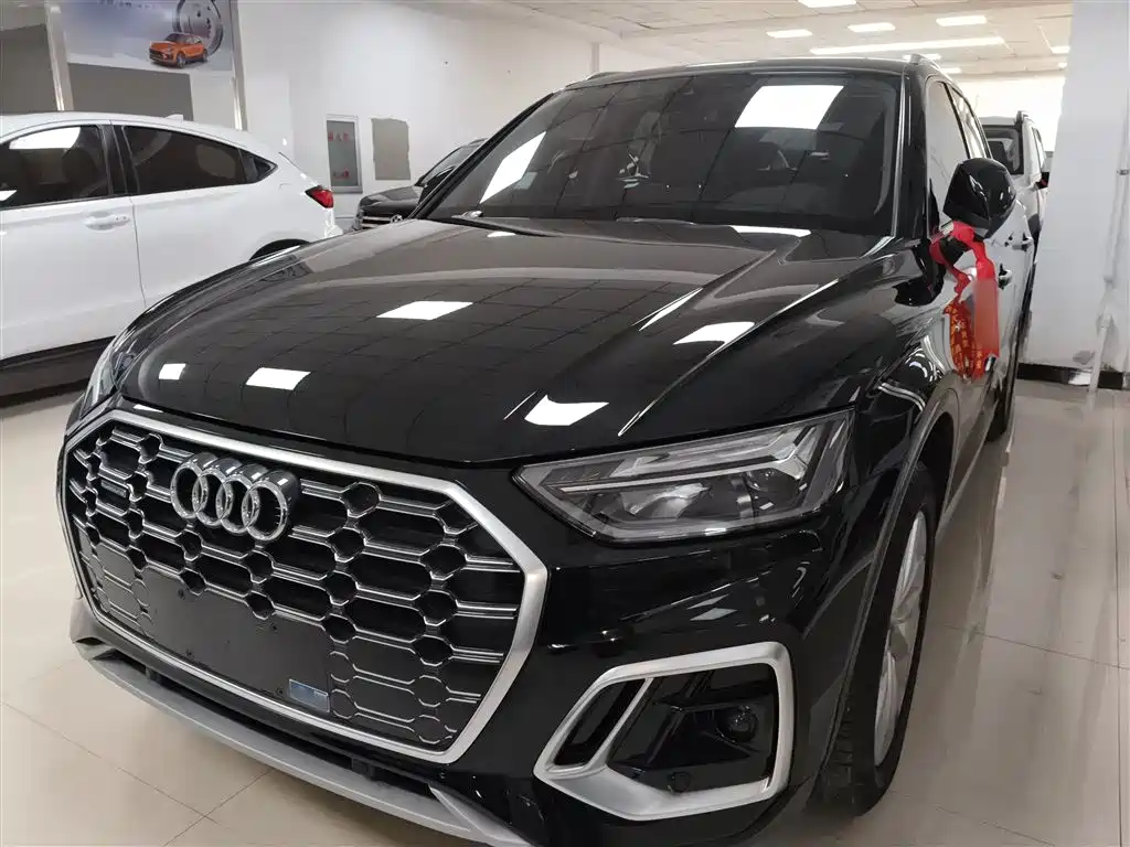 Audi Q5L 2022 40T Luxury Dynamic