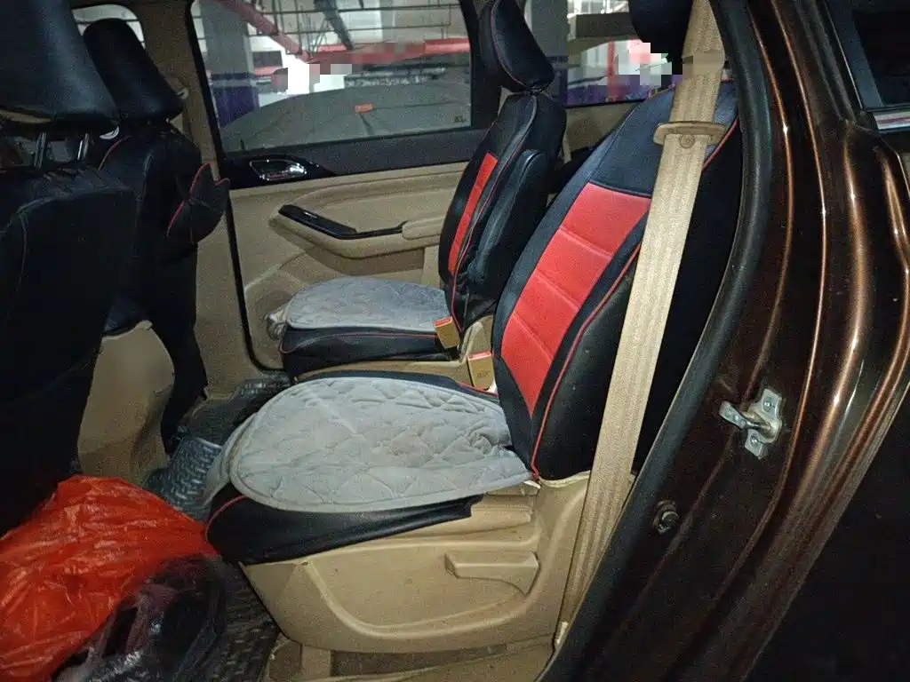 Baojun 730 2014 2014 1.5L Manual Comfort 7-seater