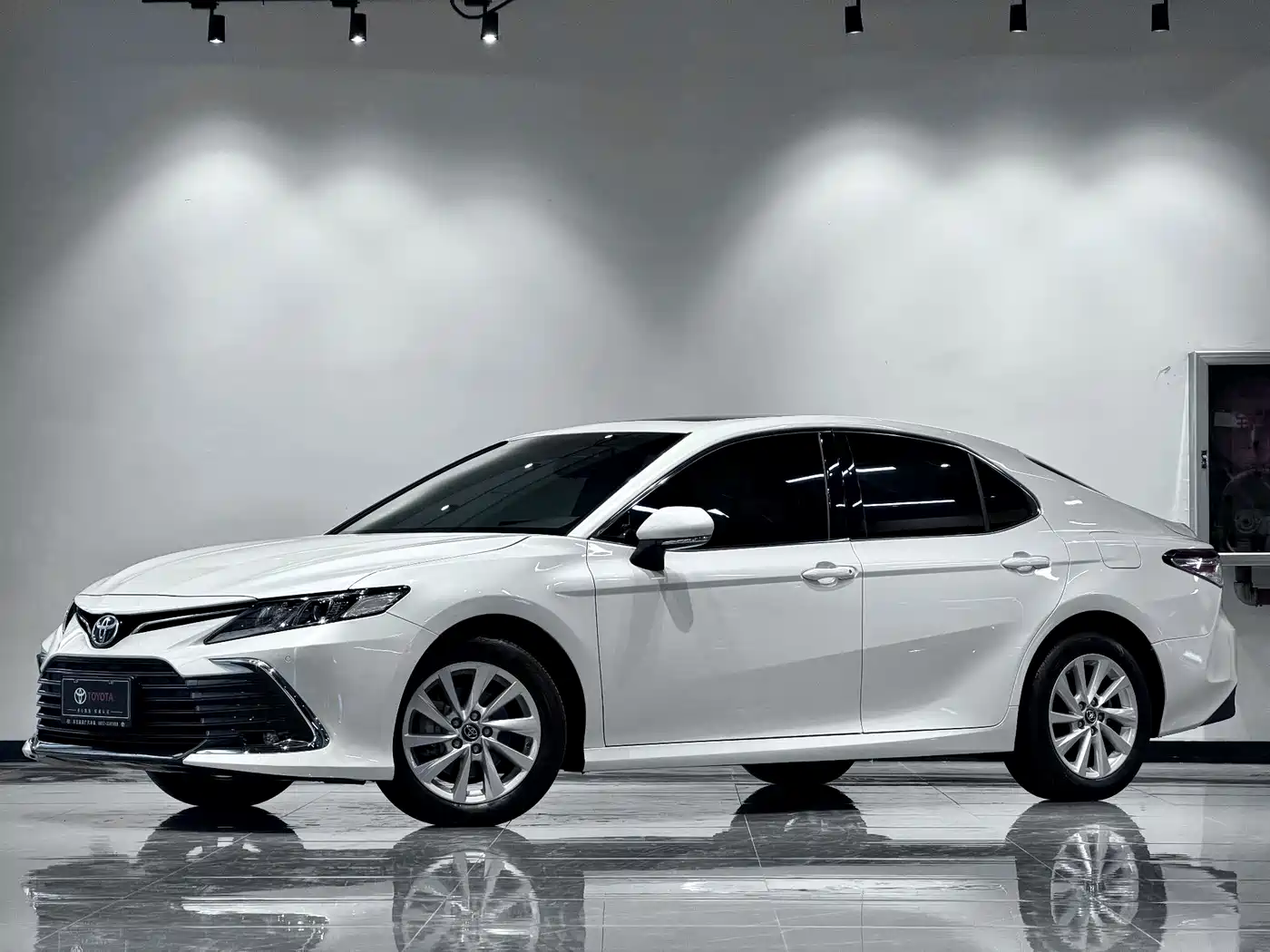 Toyota Camry 2022 2.0GVP Leading Edition
