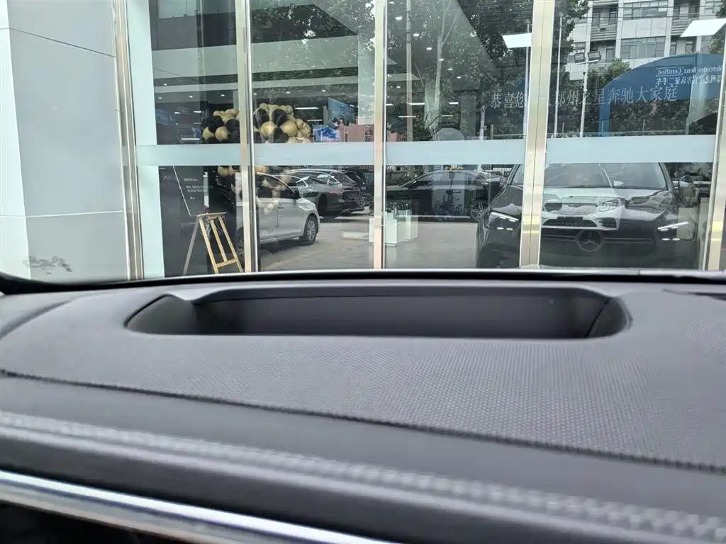 Mercedes-Benz GLE 2024 GLE 450 4MATIC Luxury фото 12