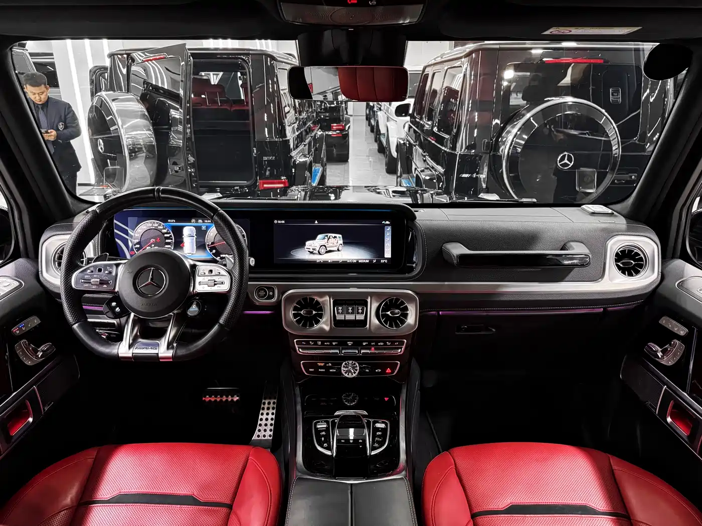 Mercedes-Benz G-Class AMG 2023 AMG G 63 фото 9