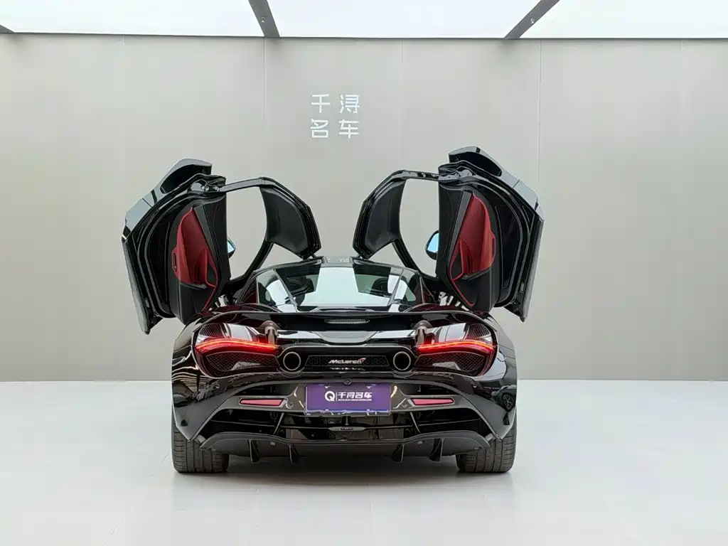 صورة 15 - McLaren 720S
