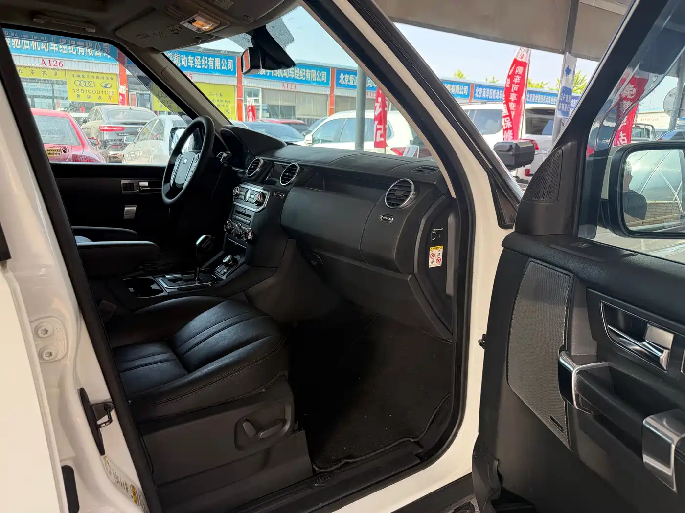 Land Rover Discovery 2011 4.0 V6 HSE фото 9