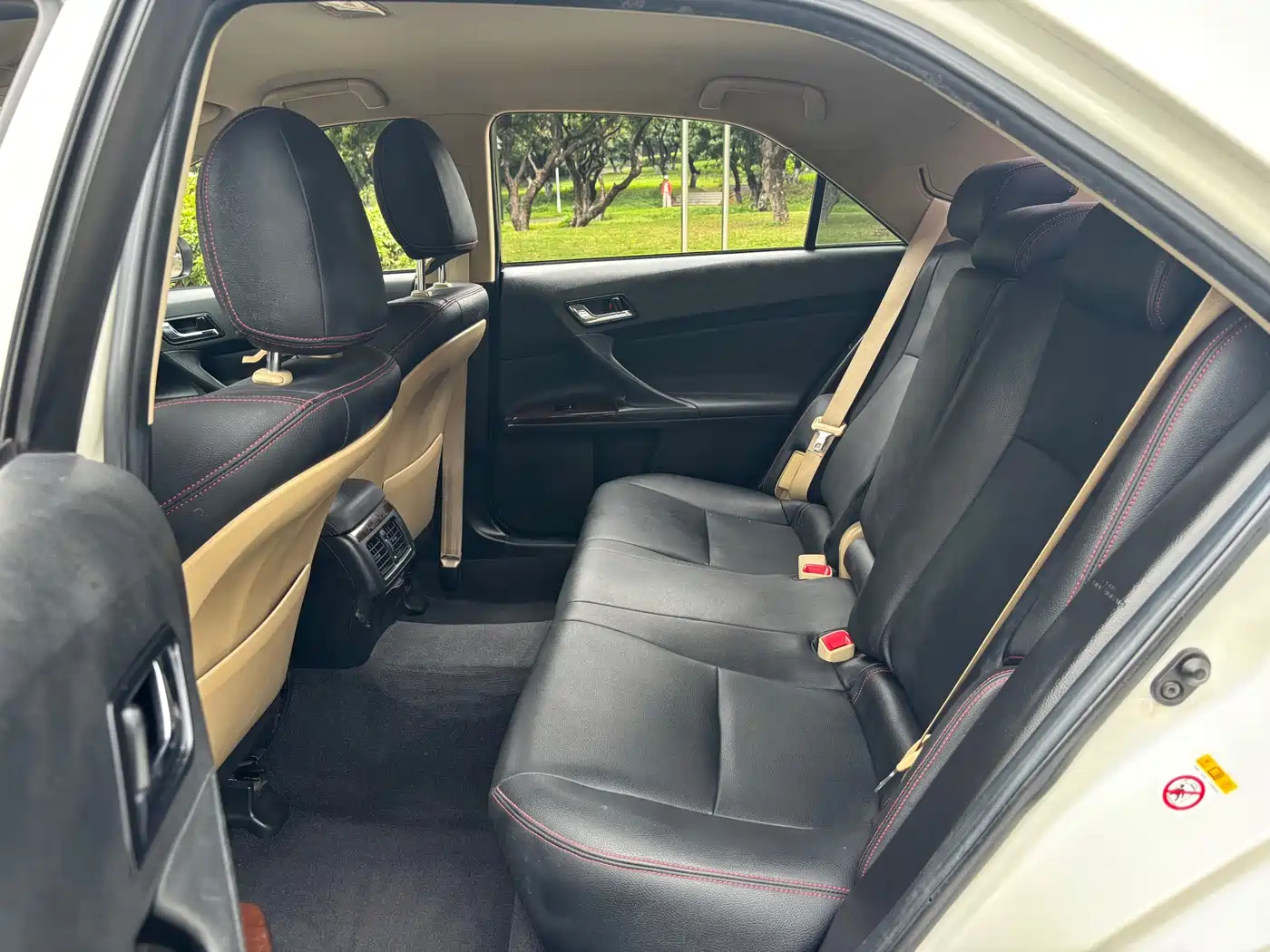 Toyota Reiz 2013 2.5S Elite Edition фото 11