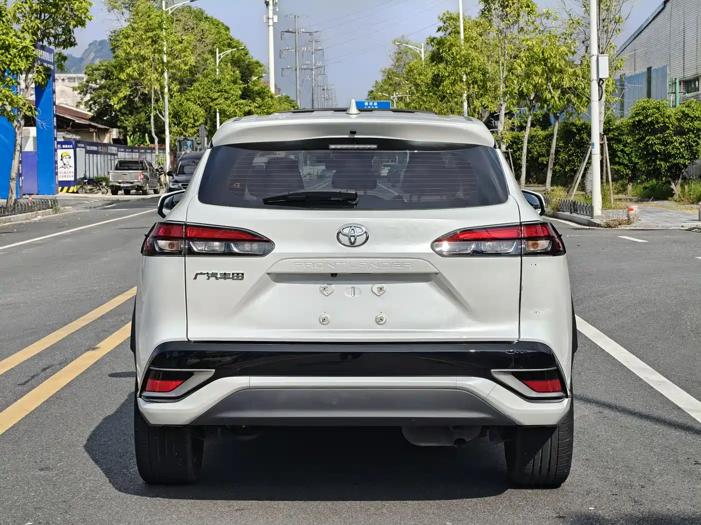 Toyota Frontlander 2023 2.0L CVT Sport Edition фото 4