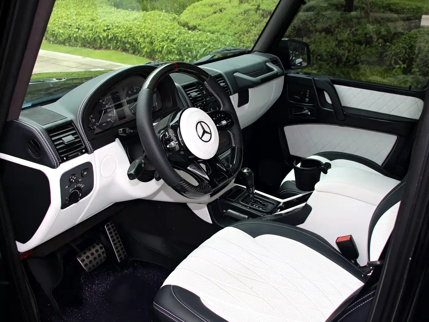 Mercedes-Benz G-Class 2011 2010 G 500
