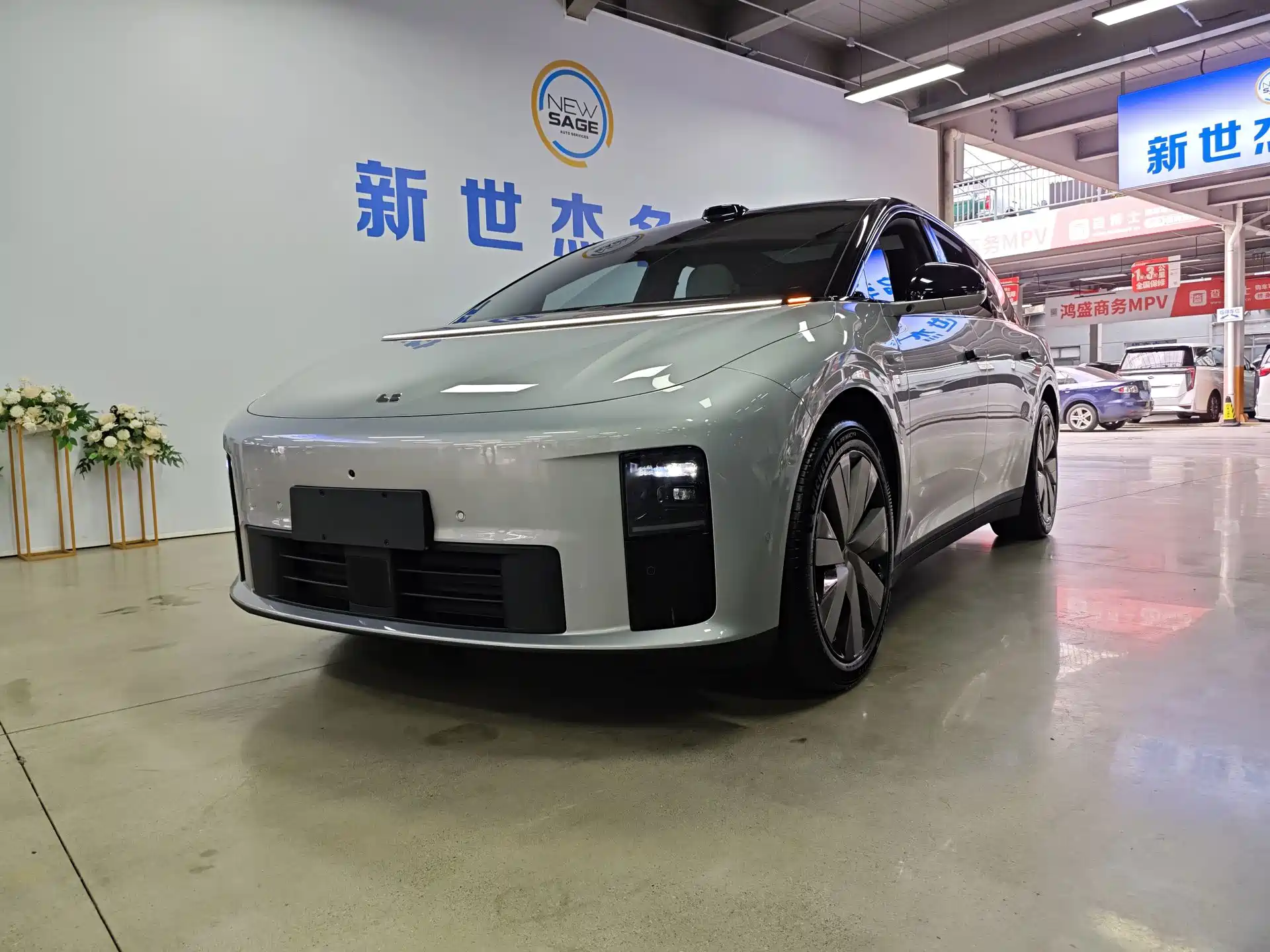 Фото 1 - Li Auto i6