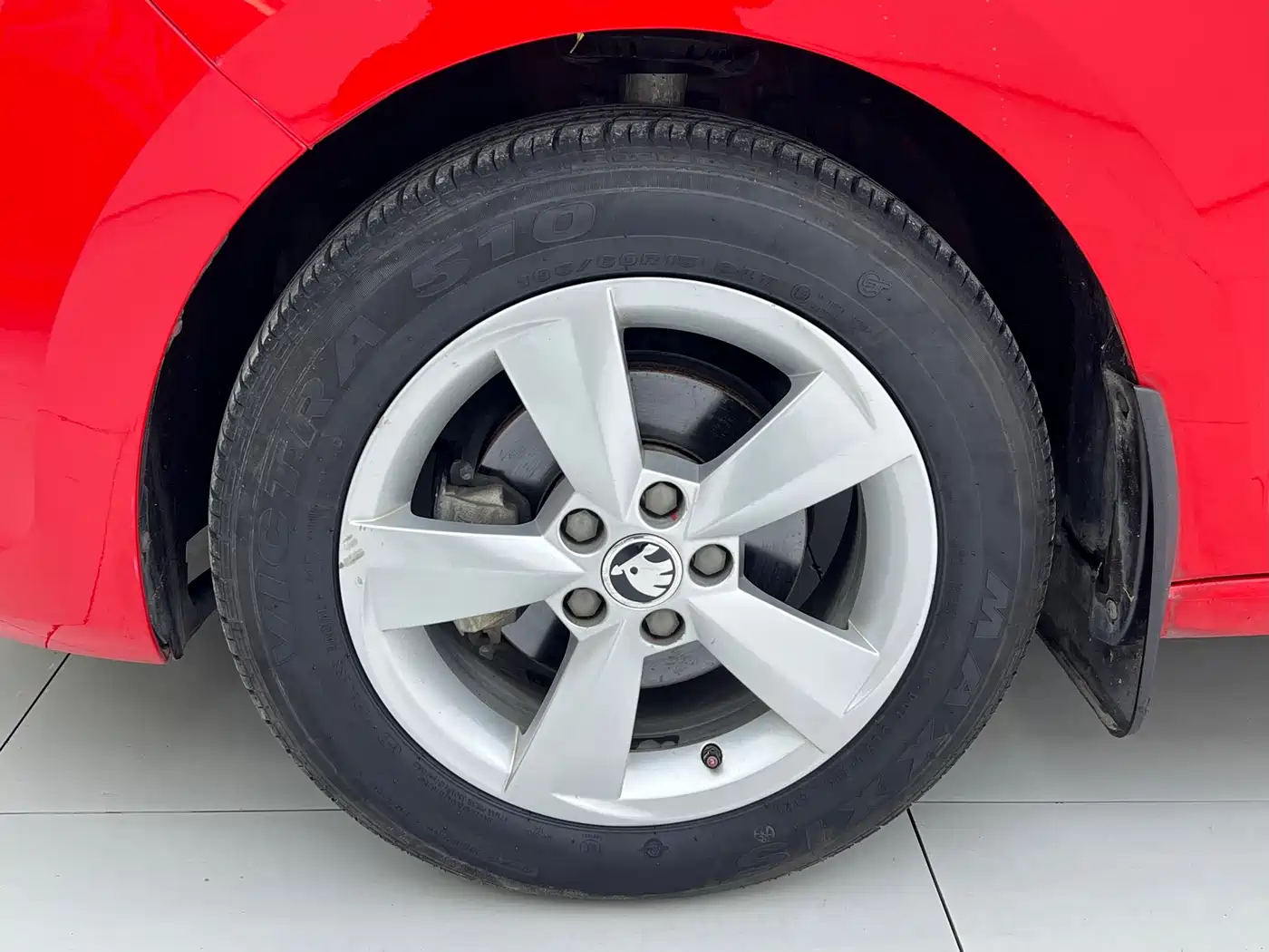 Škoda Skoda Rapid Spaceback 2016 Facelift 1.6L Automatic Innovation Edition фото 24
